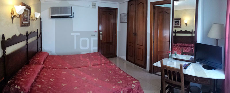 Hotel Reyes Católicos